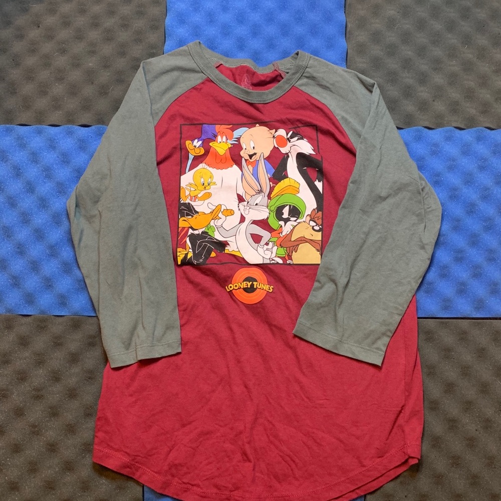 ❗️3 for 15❗️looney tunes shirt
